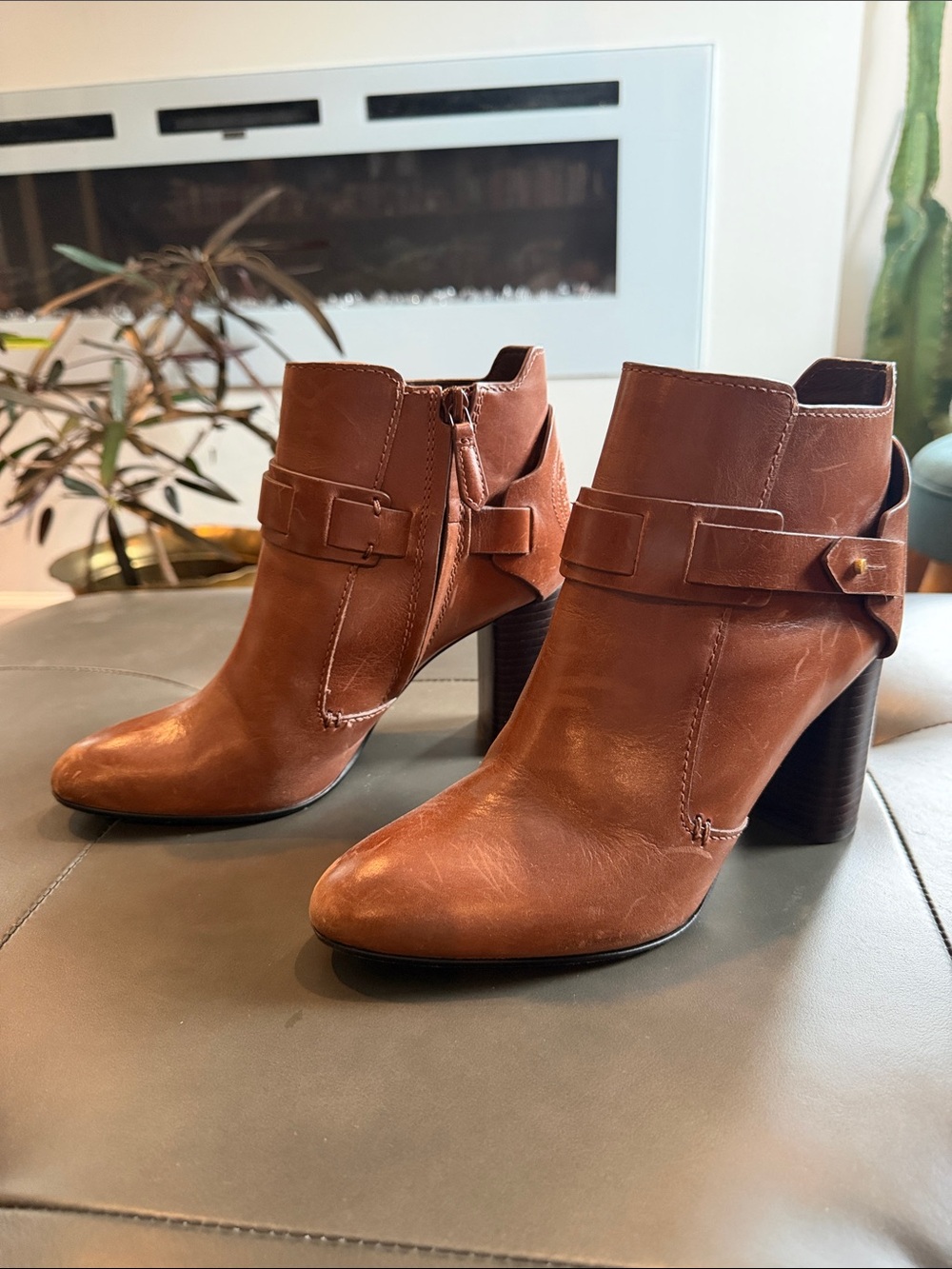 Tory Burch Colton Bootie Almond Brown Leather Heeled Ankle Boots Size 7.5